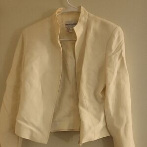 Bloomingdale's Elegant Cream Blazer